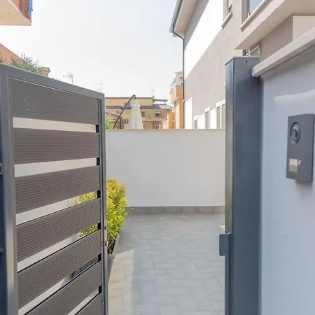 Ferienwohnung Luda Airport House Fiumicino Exterior foto
